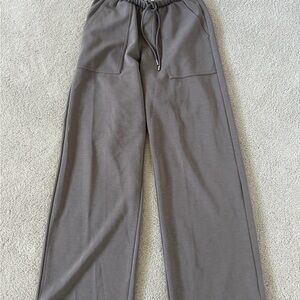 Women’s Wide-Leg Drawstring Pants in Taupe